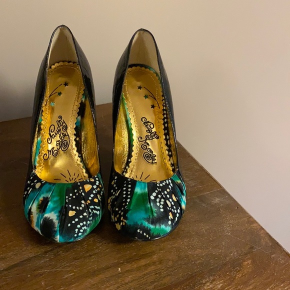 Naughty Monkey Split Personality heels size 8.5 - Picture 1 of 6